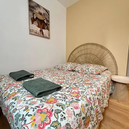 شقة Coudert L Petit Cote Rue L Rez-de-chaussee En Hypercentre & Climatise